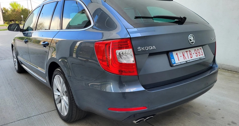 Skoda Superb cena 42558 przebieg: 359859, rok produkcji 2015 z Hel małe 781